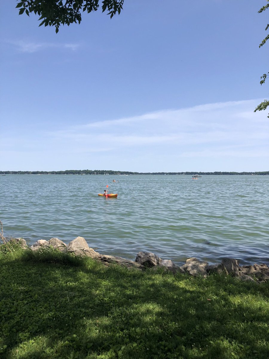 mpusto's tweet photo. @salimfurth Madison Cap City Trail. Goes by Lake Monona, lots of homes/businesses, Olbrich Botanical Garden, county parks. People walk, bike, roll. People fishing off it too. Plowed in winter for year round enjoyment https://t.co/hx6k3hiiUb