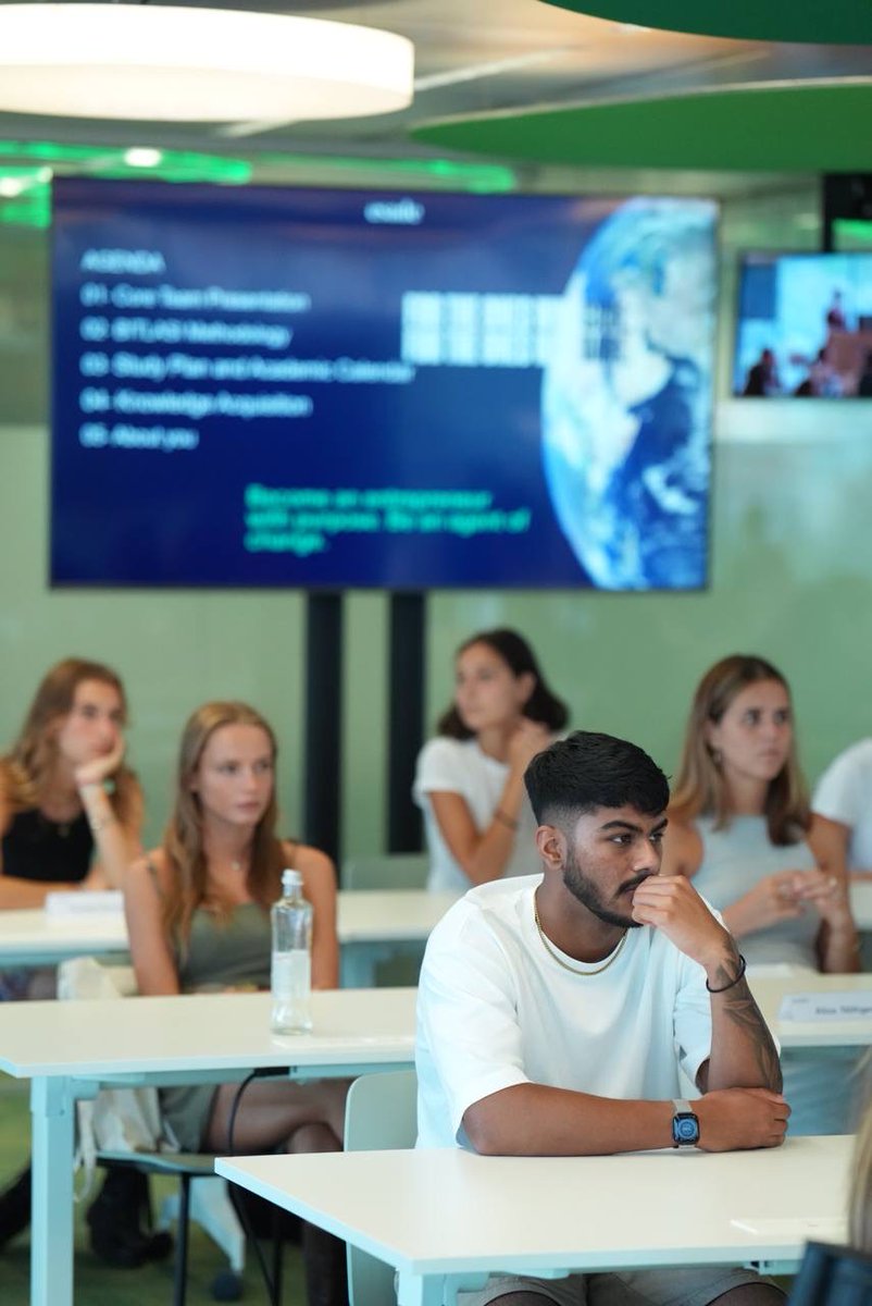 Esade's tweet photo. Very excited to meet the new generation of change agents enrolled in our Bachelor in Transformational Leadership and Social Impact (BITLASI). 
We can't wait to see the innovative projects they will soon bring to life. Welcome to #YourGreatestJourney!
#EsadeFamily #WelcomeToEsade https://t.co/aNXXcDOjol