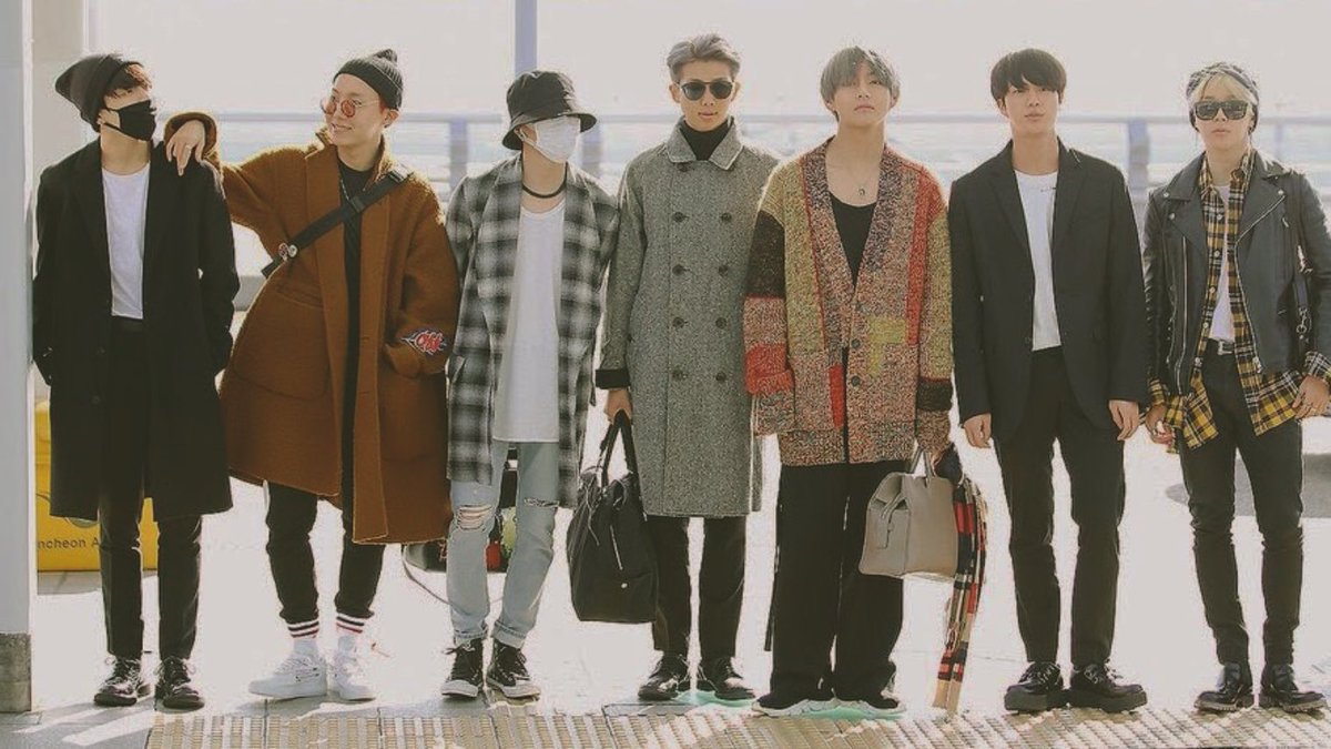 btsfashionhr's tweet photo. bts airport fashion. https://t.co/YAn1yJemcS