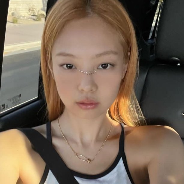 BOYL0VESICK's tweet photo. JENNIE And ROSÉ memberikan  spoiler ternyata😭🤞

BORN PINK CONCEPT TEASER
#Day11ToBORNPINK 
#BORNPINK  @BLACKPINK https://t.co/UAdZSs0HSd