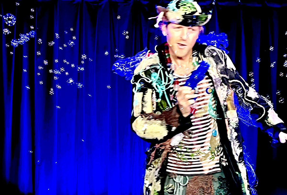 Silence ça tourne 🎥 FRANCE 3 
On parle du Petitbijoutheatre et de la création du spectacle jeune public : 
SI L´OCÉAN M’ÉTAIT CONTÉ 
Prochainement au petitbijoutheatre le nouveau spectacle de Aude Lanciaux.