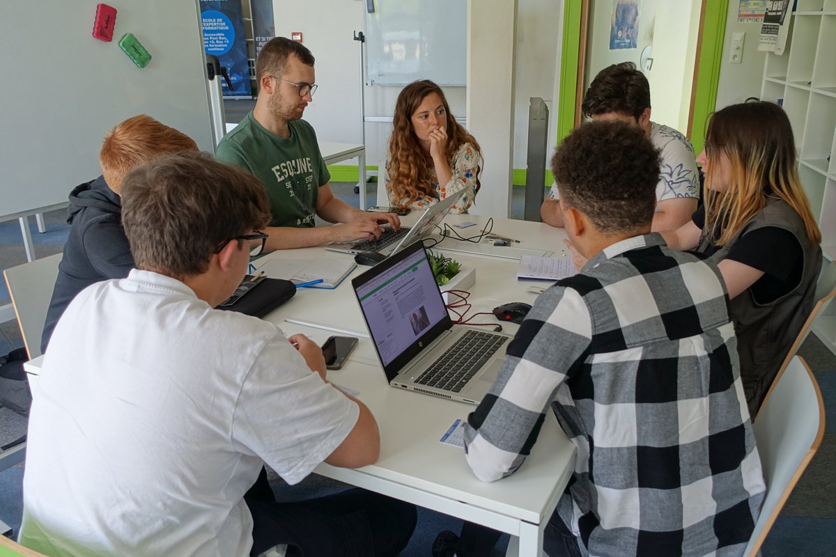 dimitry18's tweet image. 🚀 Lancement de l'#EpitechMoonshot à @Epitech. Un de mes events préférés à organiser. Idéation et mentoring à mettre en place pour les 3e année. Merci à @enedis_bretagne, @capgeminifrance, @EnercoopBreizh et l'Audacieux Cap pour être venus inspirer nos étudiants sur le climat🌤🙏