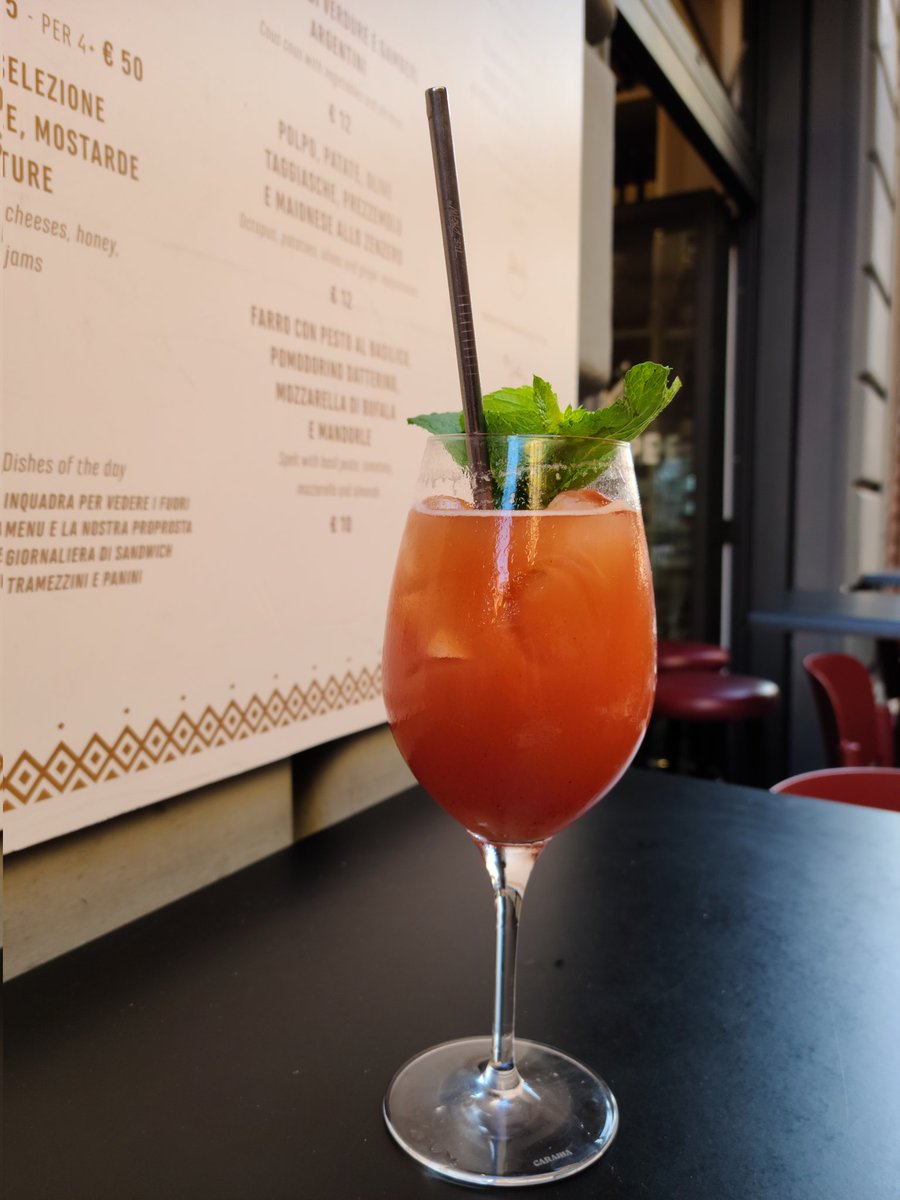 FreshCookedFun's tweet image. A rossini in Bologna, strawberry with prosecco #drinks