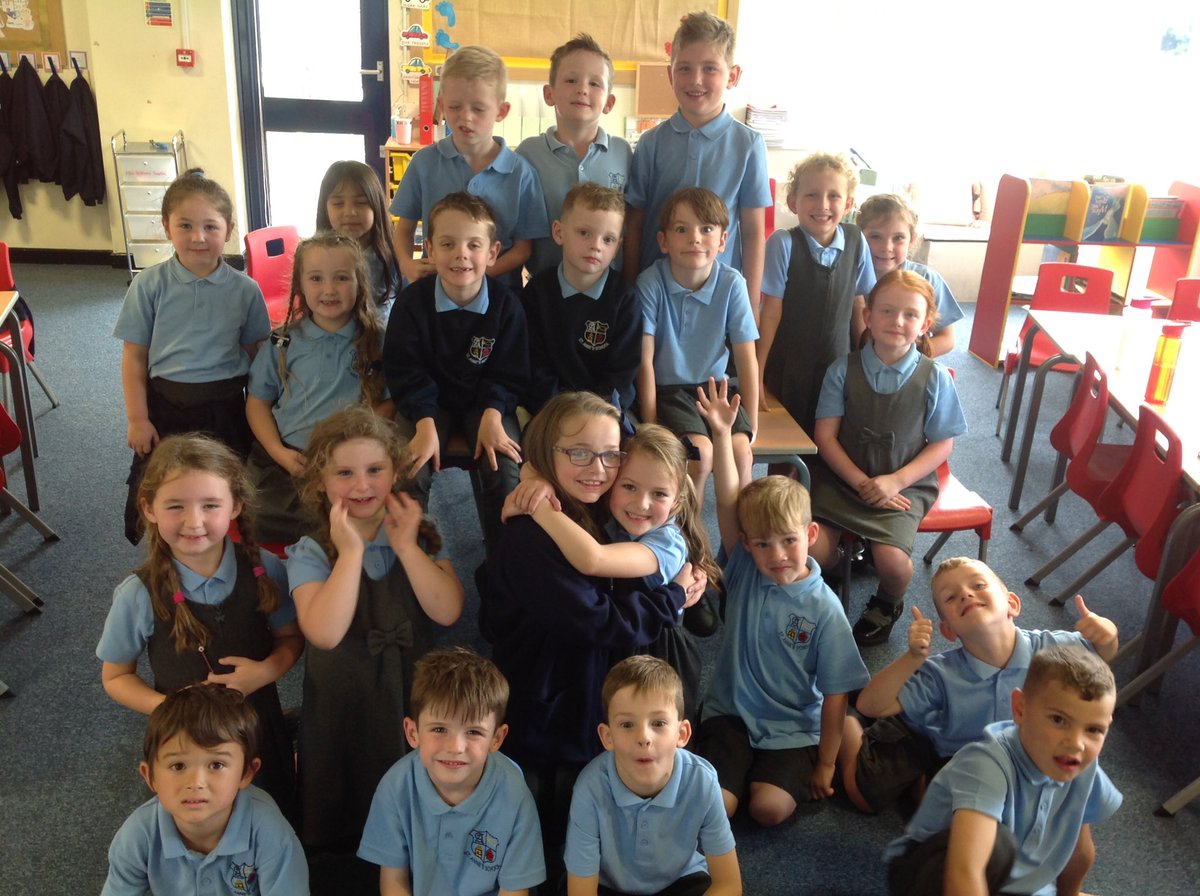 Class5CB's tweet photo. What an amazing first day we have had in Class 5! Here is our first (of many) selfies for the year. https://t.co/fVEeByQvhg