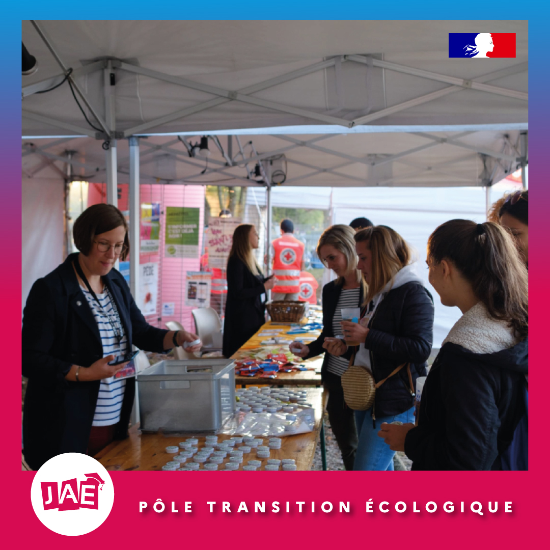 [#JAE 2022] ♻ Le 15/09 - Parc de la Hotoie, il y aura de la musique mais aussi nos partenaires pour parler environnement et bonnes pratiques. 🌸
🔍 crous-amiens.fr/actualite/jae-…

📸 Teddy Hénin