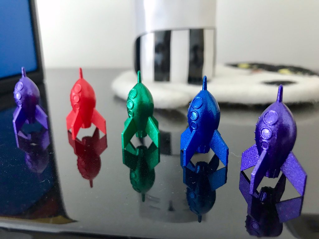 Coelacanths_Ltd's tweet photo. These tiny rockets 🚀 are on their way flying to their new home.... on the other side of the earth 🌎 

Grab your rocket set from our @etsy store 🏬 and lead them to your 🏡 

https://t.co/QzJtqAYHZ6

#rocket #space #minifigures #tinyrocket #glowdoodle #boardgames #decor #etsy https://t.co/90fgNajAiZ