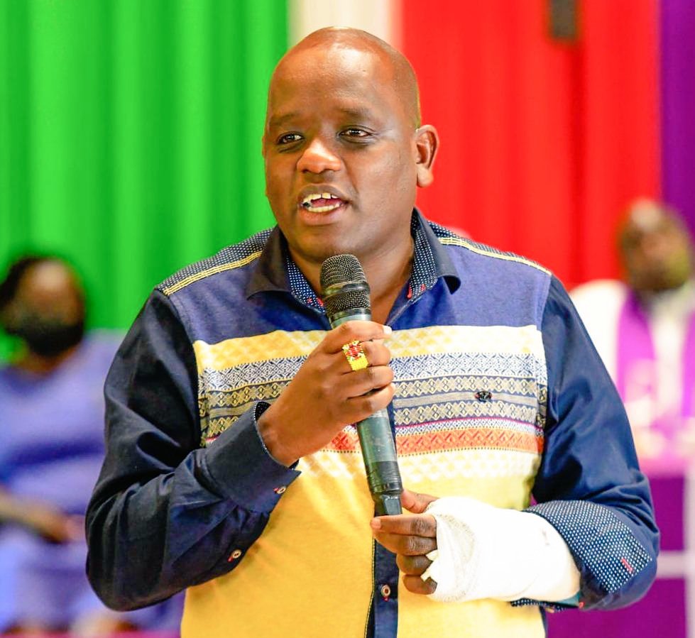 BettKMax's tweet photo. A retweet for Dennis Itumbi. https://t.co/Rsu7UOFCzI