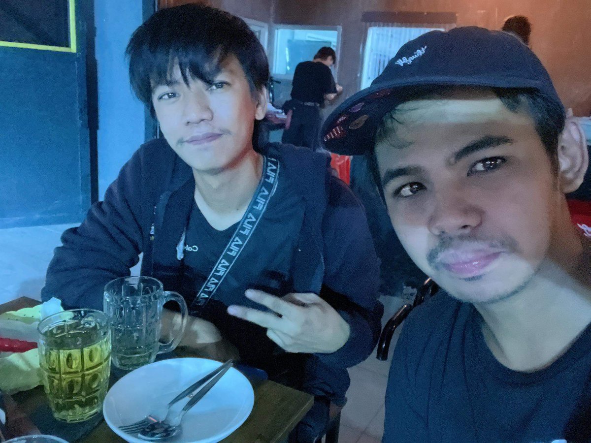 Toon_Sama's tweet photo. มีแต่เพื่อนพาเสียคนช่วงนี้ 😅 https://t.co/mx6VCvPTPU