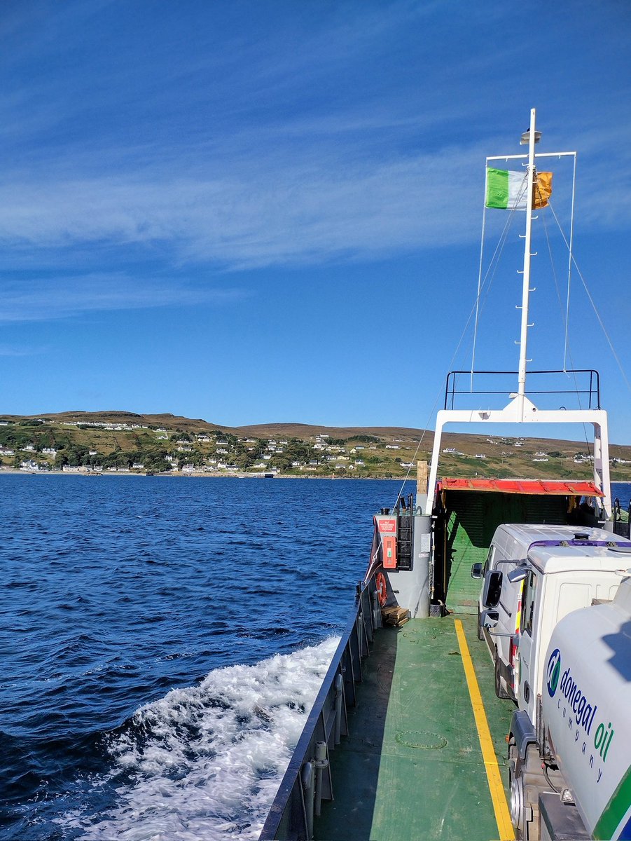 BirtiesBlog's tweet photo. Arranmore Island (Oileán Árainn Mhóir) showing off in the sun today 😎 #lovedonegal @visit_donegal @govisitdonegal @DiscoverIreland ☘️ https://t.co/1G8BQ1zY9Z