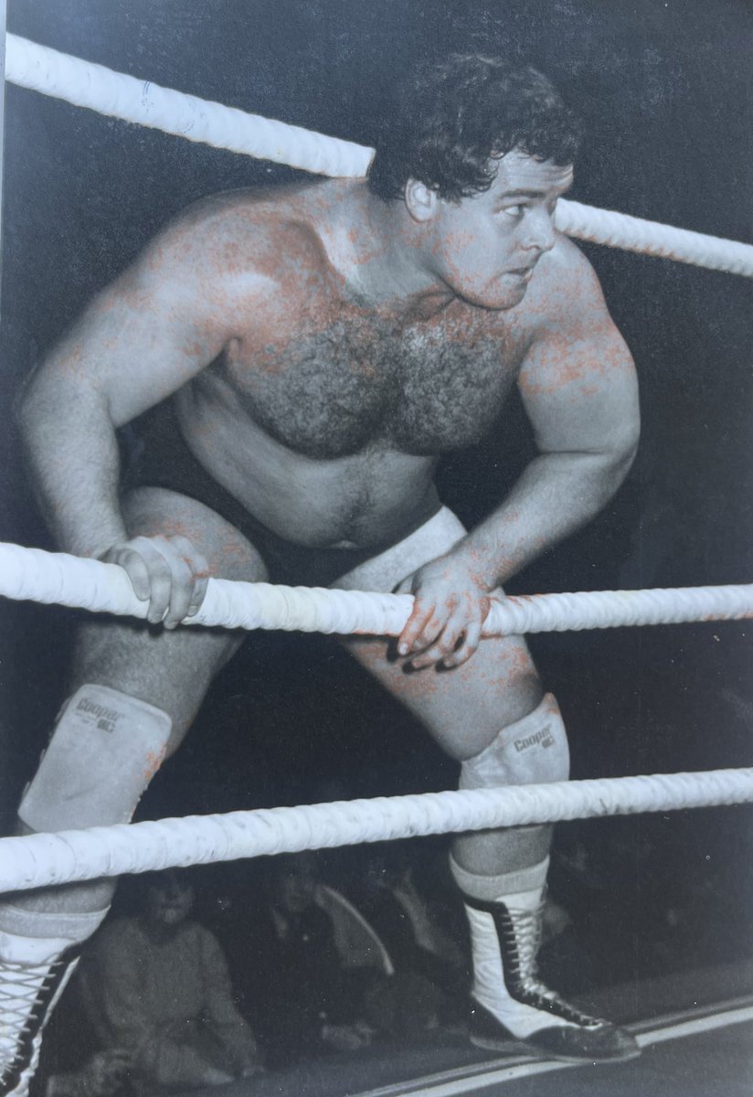 NatbyNature's tweet photo. My dads first year of wrestling 😎 https://t.co/KNAMmob18N