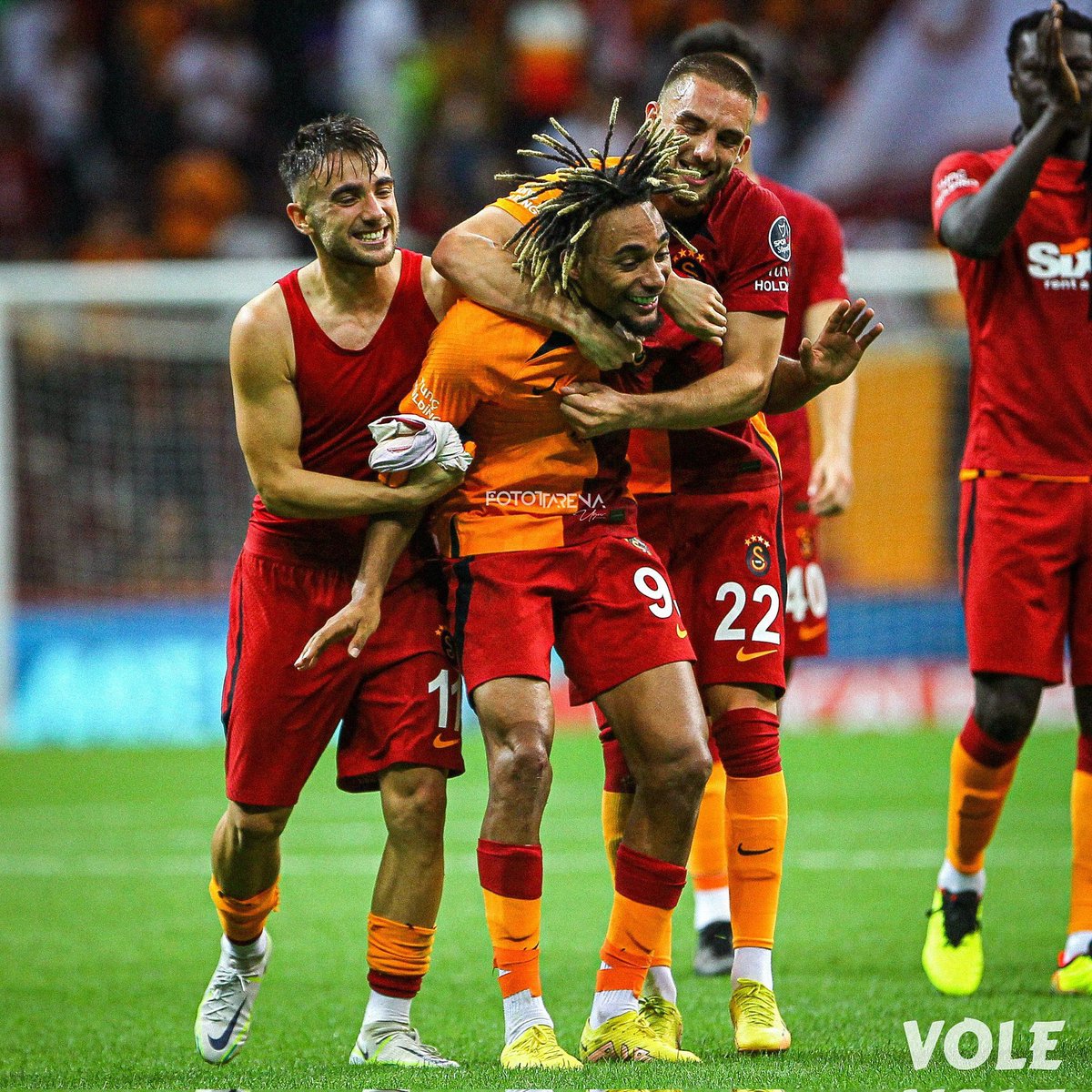 ultrAslan tweet media