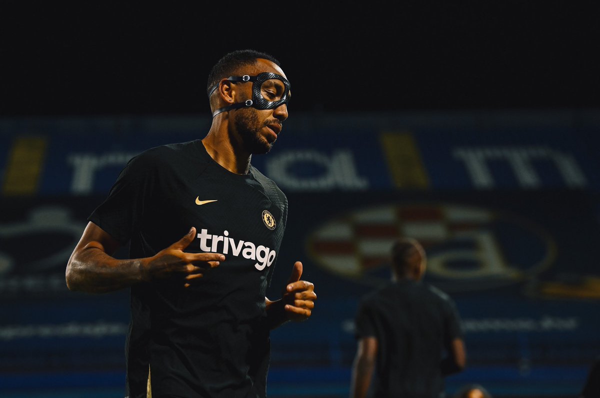 ChelseaFC's tweet photo. Auba! ✌️ https://t.co/7YYo9Sehux