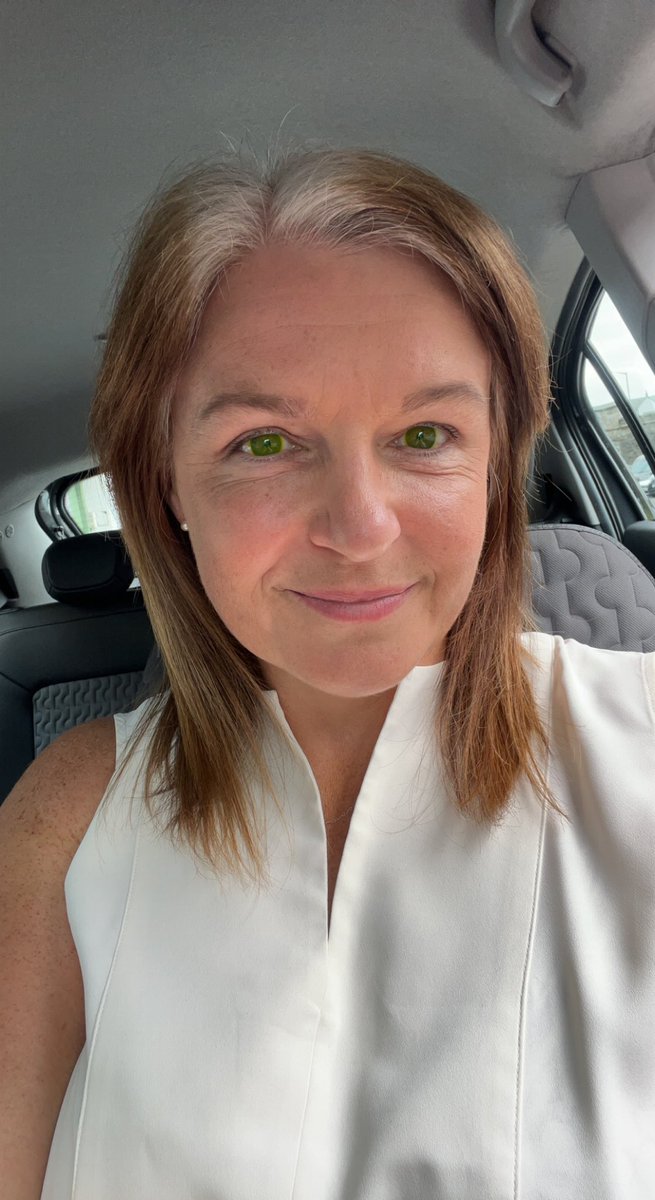 LesleyAitken23's tweet photo. Had my first trial of wearing #ContactLenses today. Fortuitous as I’d lost my glasses last night 🤦🏻‍♀️   The yellow dye from the optometrist check made for an interesting look! #XrayEyes #Contacts https://t.co/18Ern3WSQS