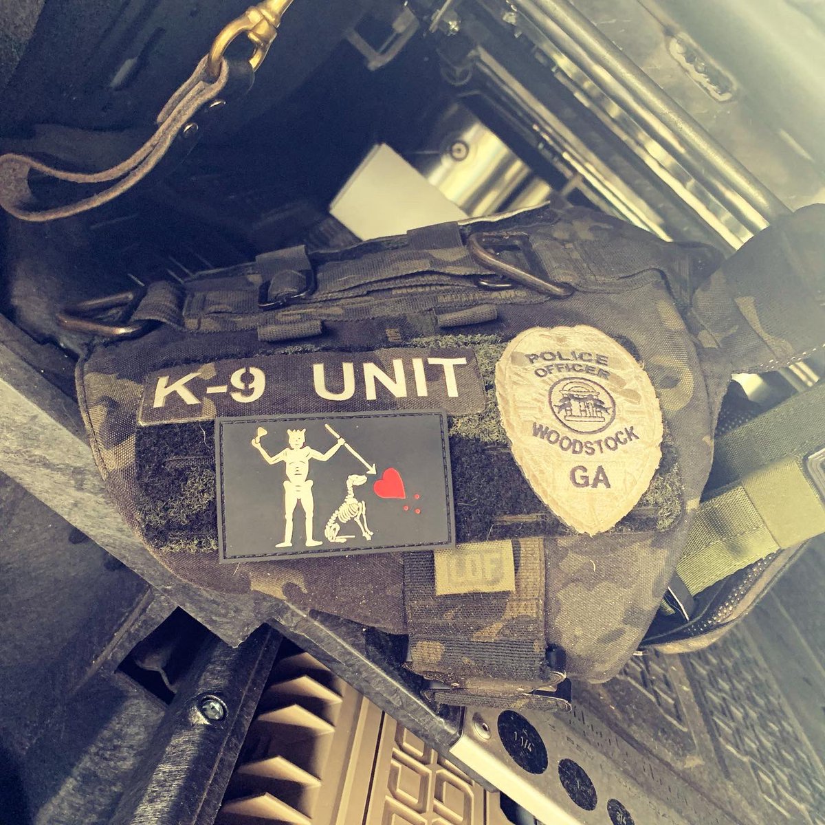 WarDogsGunClub's tweet photo. 🚨Giveaway🚨
.
Engagement is free, it literally cost nothing and it helps out in a huge way.
.
We have some really amazing things attached to this project that we will continually be sharing with you all.
.
To enter: follow us and retweet
.
Winner(s) will be picked this Friday https://t.co/Nufcc4Nsb1