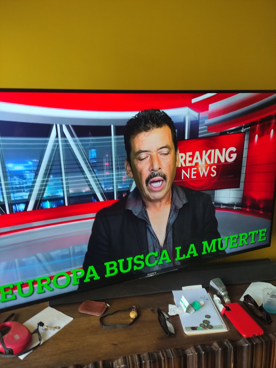 e_bash_bashem's tweet image. Мексиканец, живет в Калифорнии, но очень любит хуйло, вата купите ему билет до Воронежа