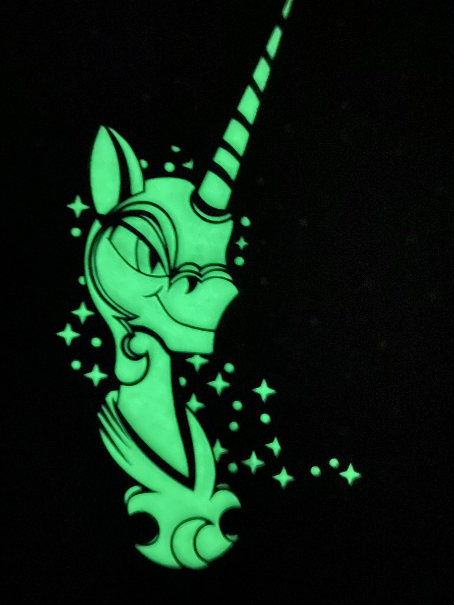 SamohtLion's tweet image. New Nightmare Moon paper art #brony #papercraft #papercutdesign #papercuttongdesign #papercutting #papercuttingart #paperartworks