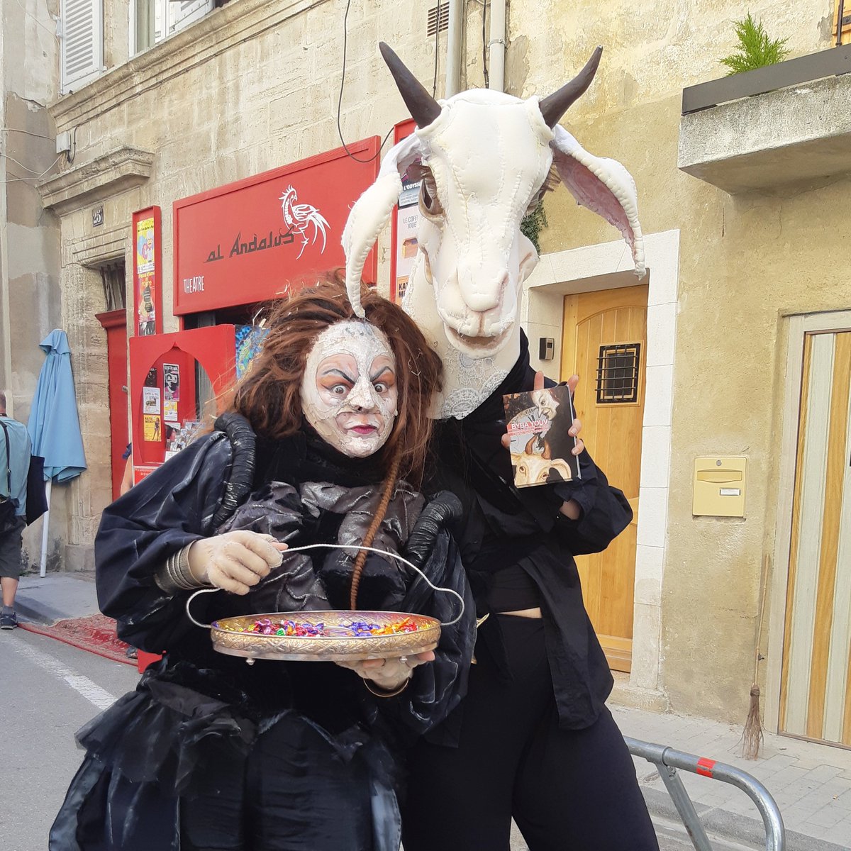 theatreactu's tweet photo. [#festival ] Avignon OFF
@festOffAvignon

BYBA YOUV 
Cie Deraïdenz
Pôle #théâtre et #marionnette

➡️ 7 > 26/7

https://t.co/EHt9tdcxFQ

https://t.co/LbXJ5lTjXJ

#theatreactu
#theatrenews #actutheatre #critique #theatre #creation #festivalavignon #culture
@festivalavignon #off22 https://t.co/9ahhzSLIoe