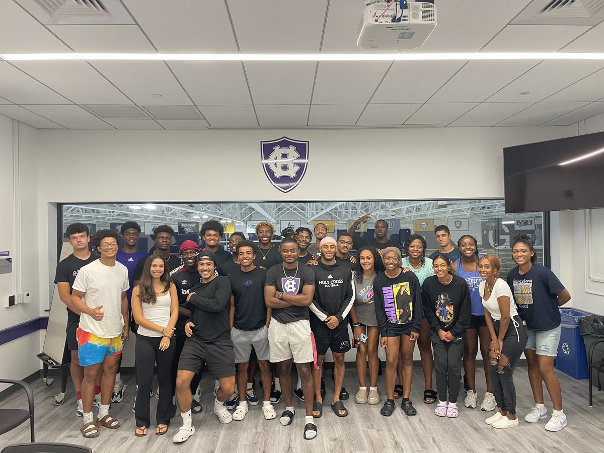 Last night marked the first meeting of the year for Holy Cross’ Men of Color Athletes and Women of Color Athletes (MOCA &amp; WOCA)! There were plenty of both new and familiar faces in attendance to kick off the 2022-23 school year. 

#GoCrossGo