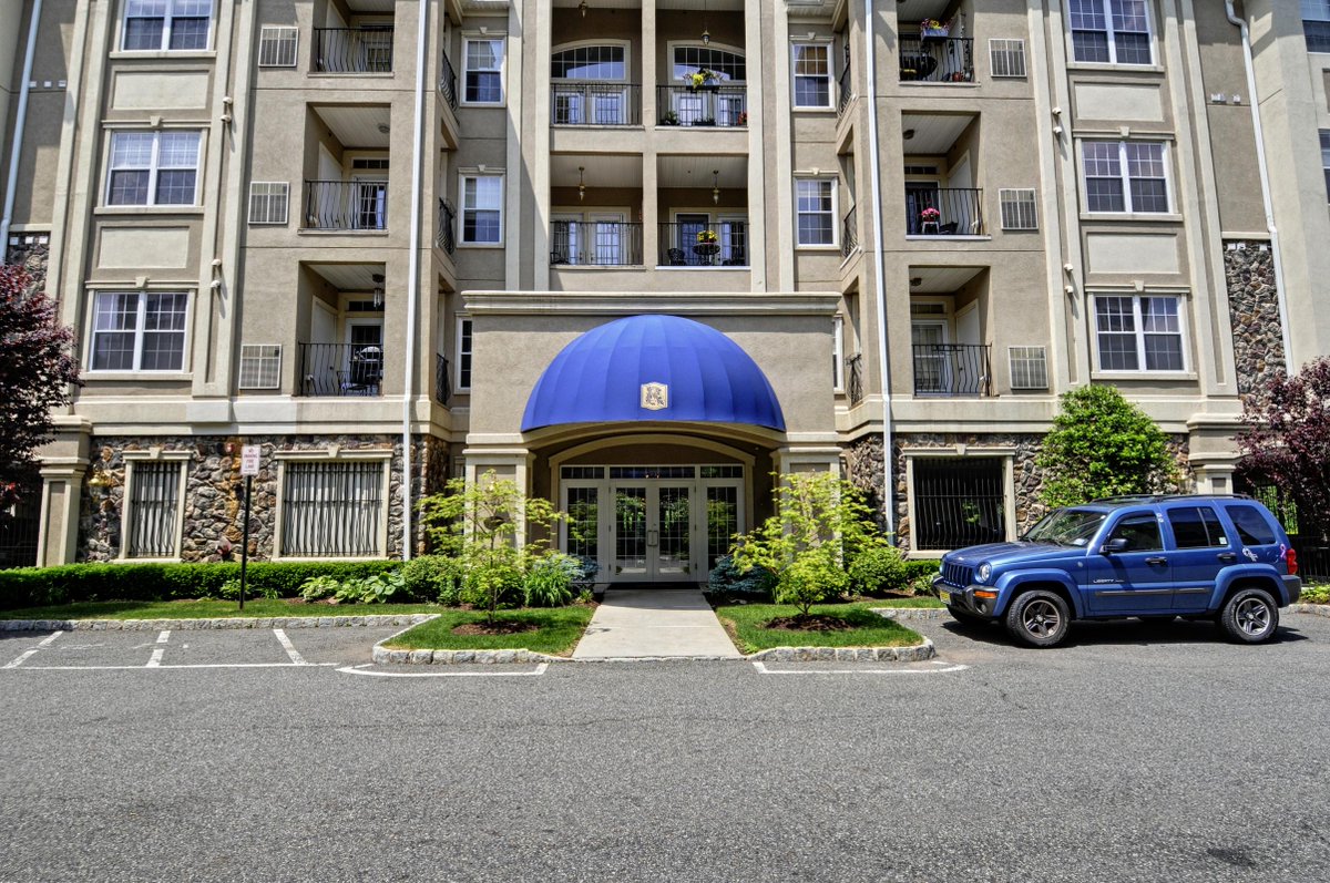 RNElite's tweet photo. Check out our #listing in #Clifton #NJ  #realestate #realtor https://t.co/dS6guLn5gJ https://t.co/uFt2f8Ldtr