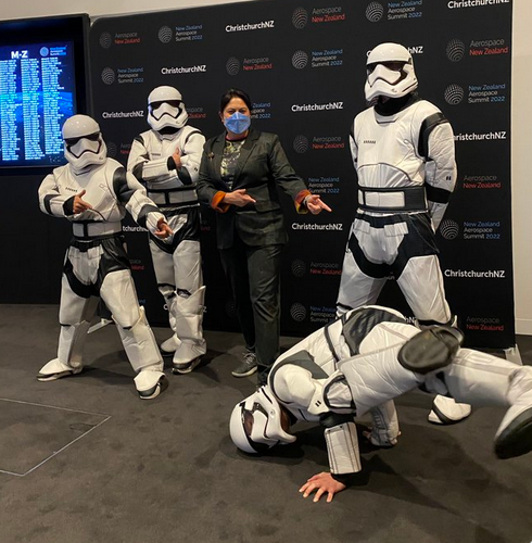 Roni Currie tweet media