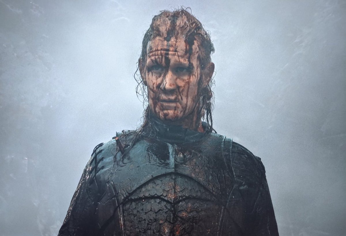 therealsupes's tweet image. There’s petty and then there’s #DaemonTargaryen taking on a whole army by himself because he didn’t want his brothers help petty.