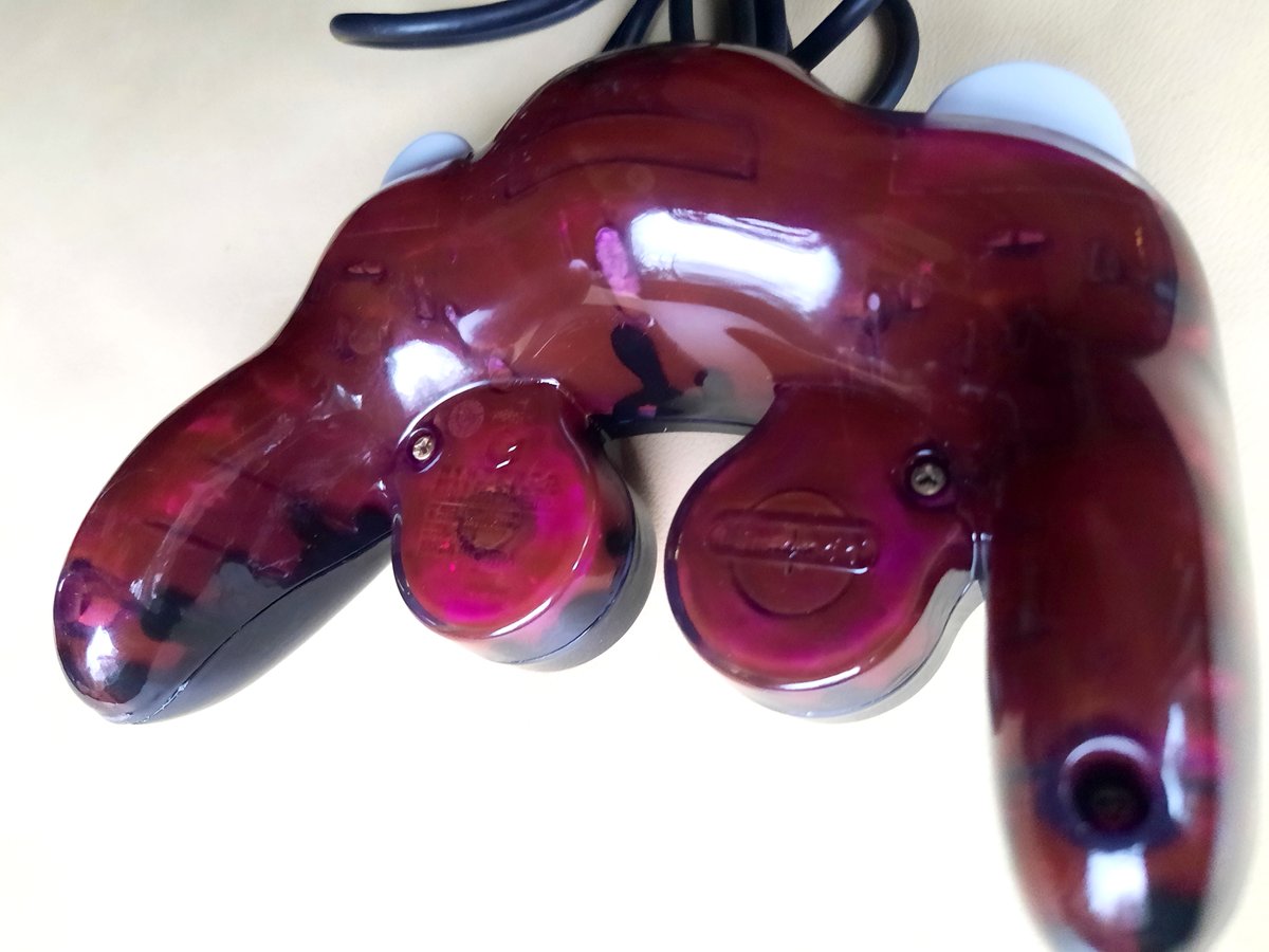 My friend who's starting to play melee is getting a little hand made surprise with a custom drawn holographic Toon Link sticker 😍