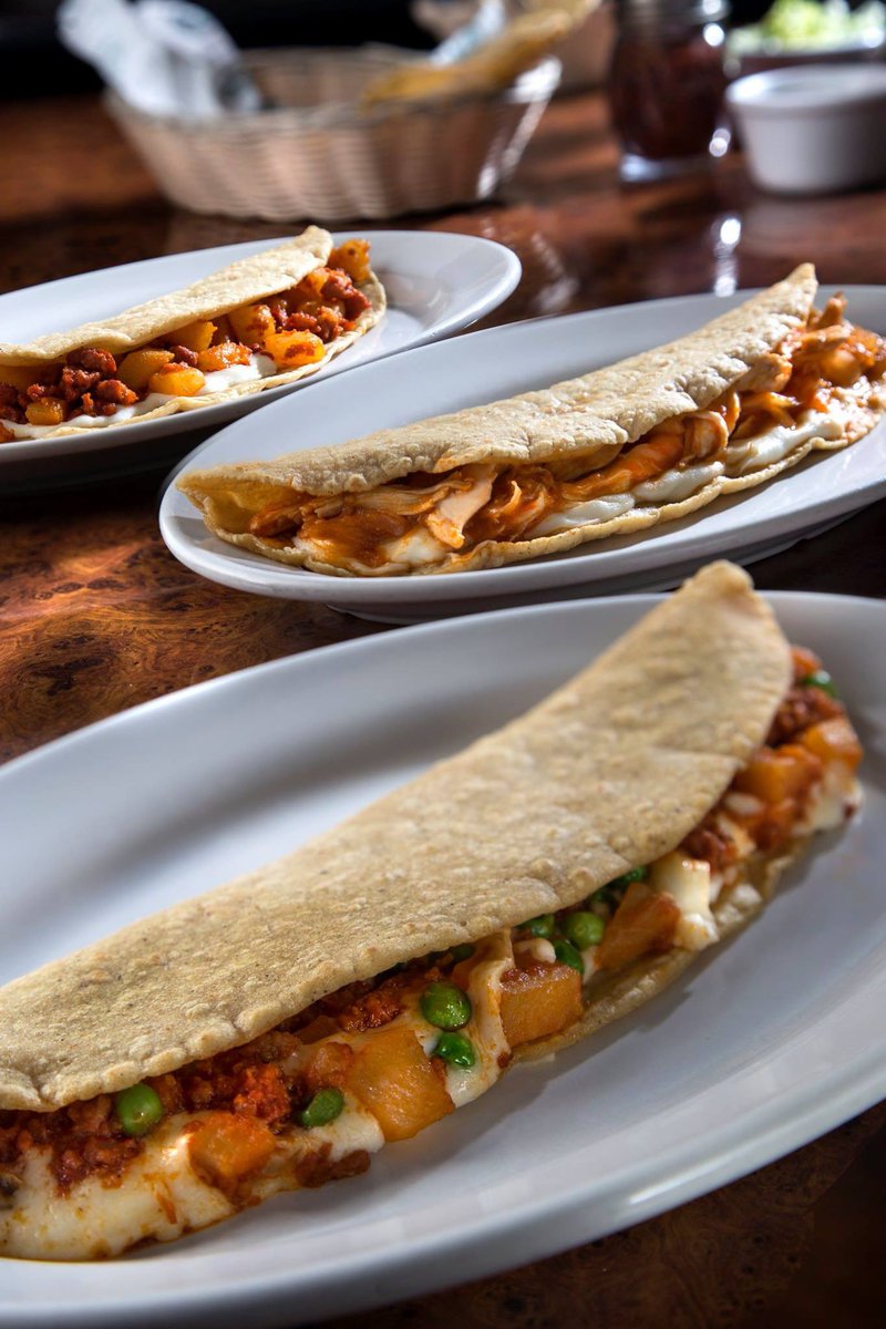 ecmstudio's tweet photo. Producción para #LacasaDeLosAbuelos quesadillas y tostadas by #ecmstudio #foodstyle #cdmx https://t.co/jt3sOSPBc6