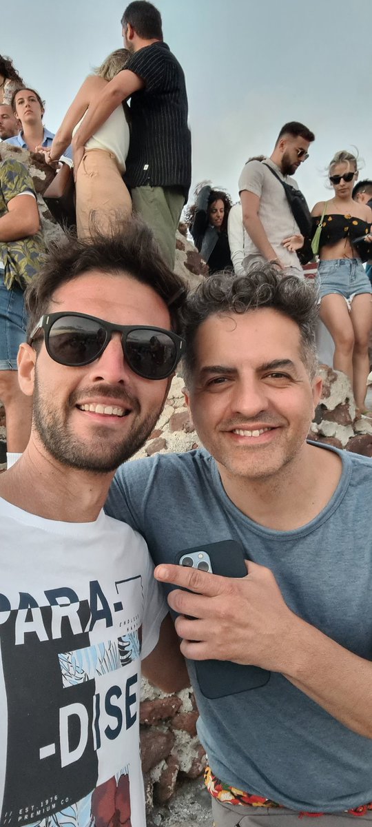 Max22_Ap's tweet photo. Gracias @AngeldebritoOk por la buena onda! (Mis pelos un desastre) https://t.co/PTSiD24eR9