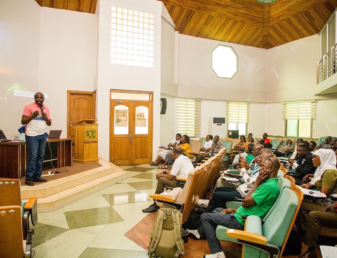 ghredd_official's tweet photo. In pictures is the presentation of Ghana's First Emission Reductions Results and its commensurate planned Payments to beneficiaries as agreed in the Benefit Sharing Plan for the Ghana Cocoa Forest REDD+ Programme (GCFRP). The Funds Flow Mechanism for receipt of the payments.. https://t.co/zwzyYXP6ri