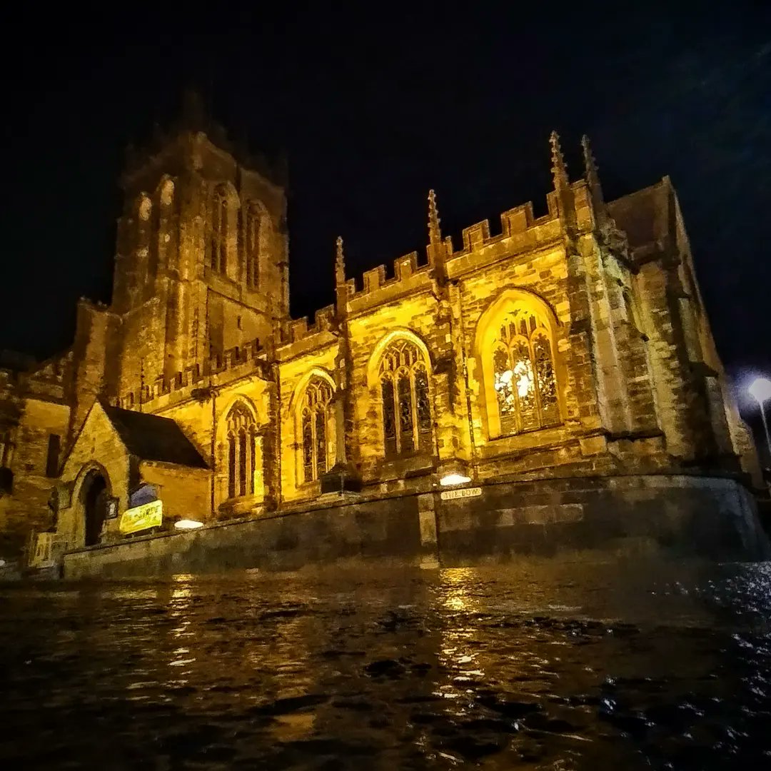 The #bellringing at St Peter's, #Dorchester this evening was a select affair, with lots of Grandsire and Stedman Doubles. I was Not With It, and made terrible hashes of all sorts of things. For the layperson, it's not just yanking on a rope.
#Dorset #DorchesterDorset #bellringer