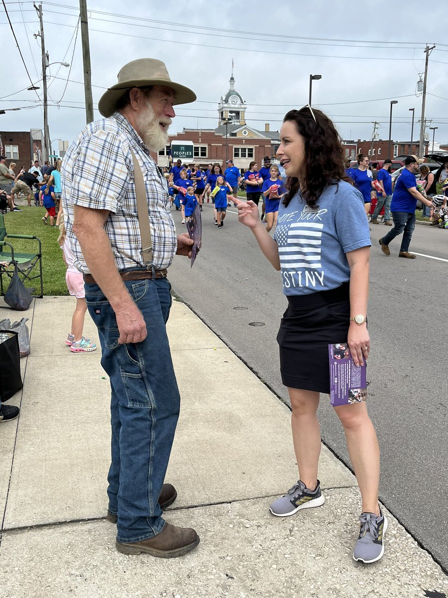 TheDestinyWells's tweet photo. Enjoying each conversation with moderate Republican voters. Everyone wants positive change. https://t.co/dxGn1xaqlD