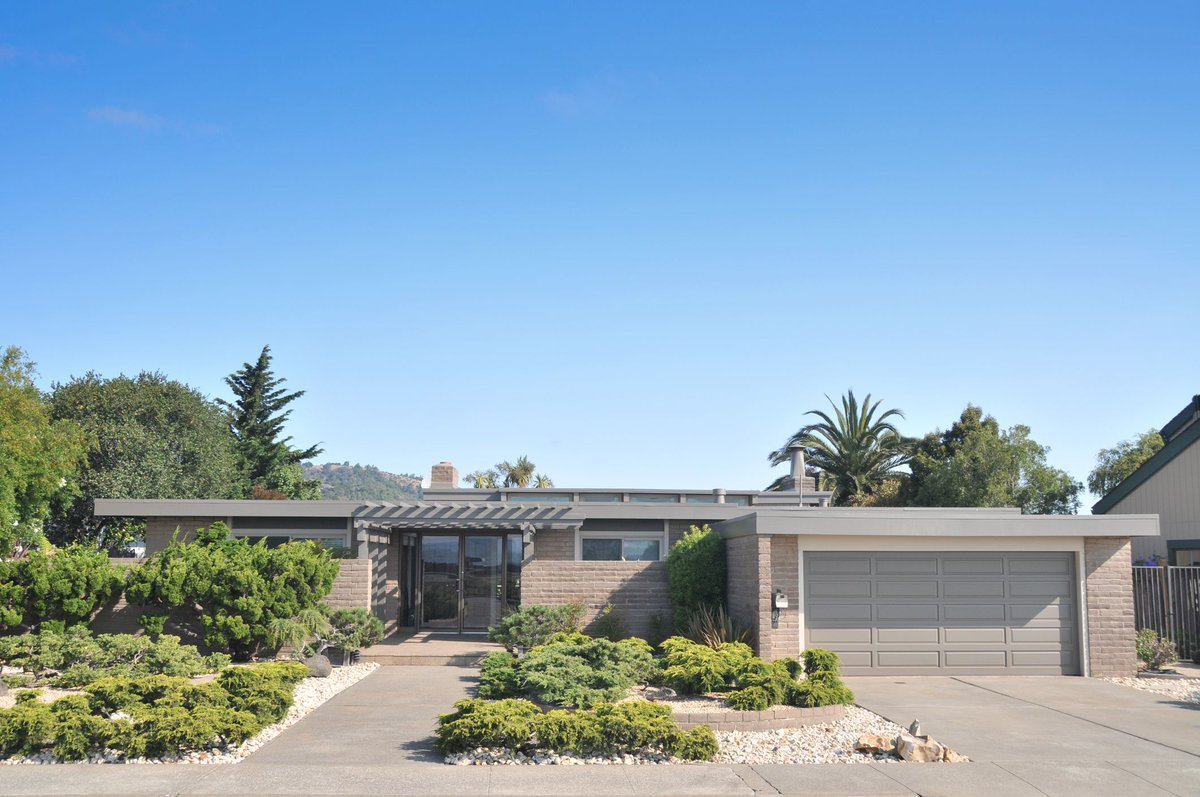 Keep reading to see how deed restrictions sometimes figure into the #homebuying process. #realestatetips  cpix.me/a/152512729