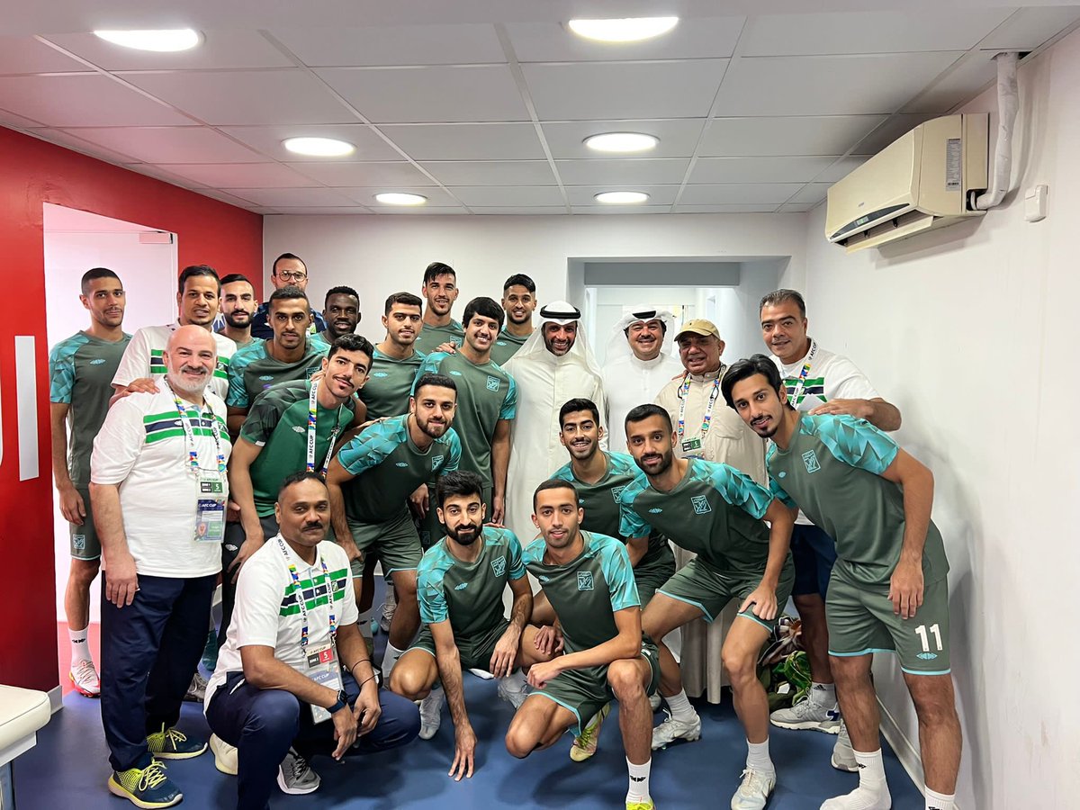 MarzouqAlghanim's tweet photo. تمنياتنا بالتوفيق للعربي ممثل الكرة الكويتية في مباراة اليوم https://t.co/ky6QYPYKGS