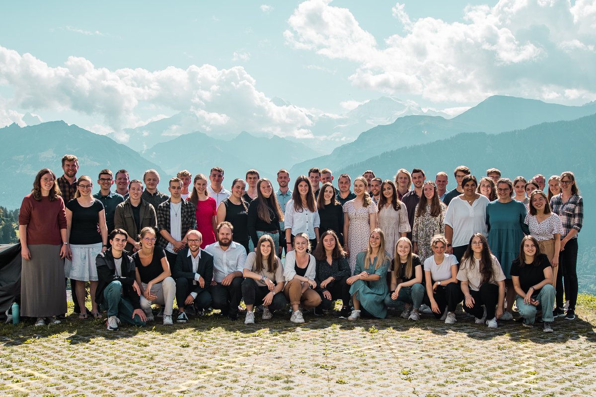 sbtBeatenberg's tweet photo. Eine bunte Schar von 41 neuen Studenten hat gestern am sbt Beatenberg mit dem Studium gestartet.
Herzlich willkommen am sbt!

#sbtBeatenberg #Jüngerschaftskurs #StudiengangGemeindeundMission #StudiengangPraktischesChristsein #gaststudium #Beatenberg #bibelschulewydibühl https://t.co/xbooONDXlk