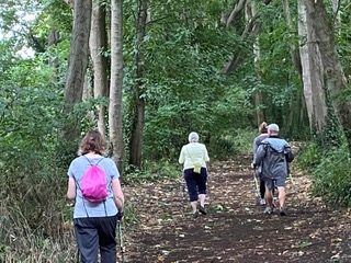 CoastCountryNw's tweet photo. We had a fab walk in Goring at lunchtime. Today was truely a Coast and Country day!
#WALX #WALXCLUB #MAKINGWALKINGWORK #HEALTH #FITNESS #NWUK #WALKING #MENTALHEALTH #NORDICWALKING #WALXCOASTANDCOUNTRY #AUTUMN #SOCIAL https://t.co/OhALIKkpT7