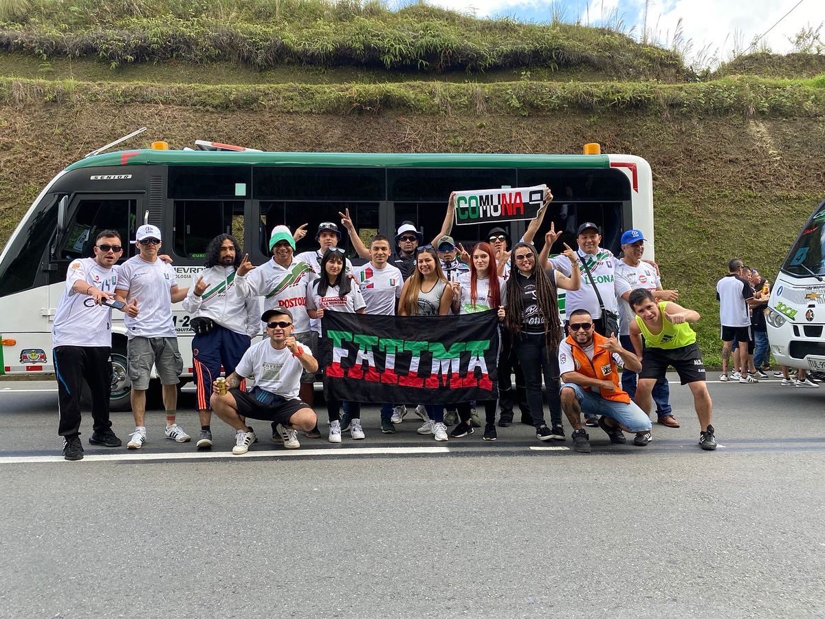 HNfatima1999's tweet photo. ¡Esta es tu gente!
HNZ11 1998 
FATIMA 1999! 

Nosotros también nos preparamos entre semana para el clásico y no salimos con payasadas ante el rival. PONGAN MAS HUEVOS ONCE CALDAS! https://t.co/2FsOXR5LFe