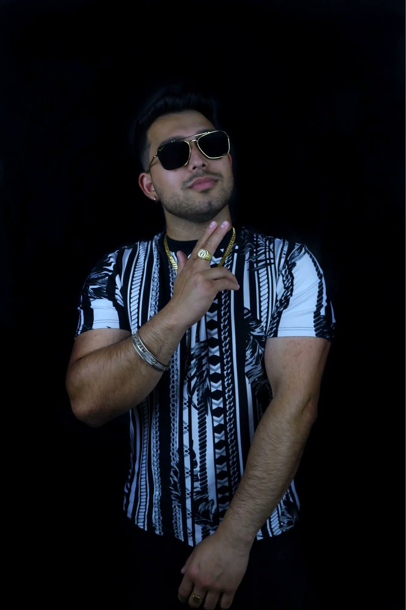 iamProduSingh's tweet photo. Life is hard but I put it on hard mode
~ Release Date : TBC… 👀
•
•
•
#imawaynow #newmusic #single #applemusic #playlist #uk #music #upcomingartist #producer #hiphop #rap #musicproducer #producerlife #logicprox #musicproduction #rappers #artist #studio #musicproducers #bhfyp https://t.co/MKAjj8vP5F