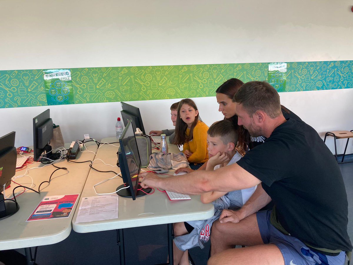 KidfitLtd's tweet photo. @KidfitLtd was lucky to be invited to @MediaMuseum with kids from @claytonprimPAY to learn new digital skills as part of the ‘summer of Tech’ with @BiBDigitalMaker Thanks to all involved &amp; to #HAF2022 funded by @educationgovuk for making the trip possible. Fab day! #Digitalmaker https://t.co/I36KALHKOf