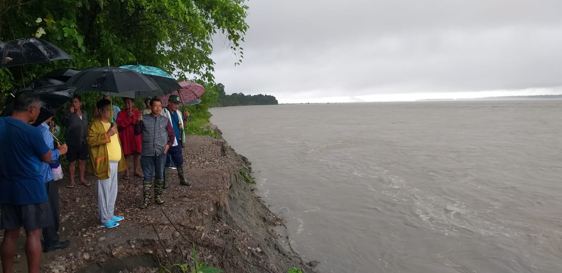 arunachaltimes_'s tweet photo. #Rainwashed away more than a 3-km stretch of the #Mebo-#Dhola road on the intervening night of 4 and 5 September near #Namsing, snapping road communication to #Namsing circle in #EastSiang and #Paglam subdivision in #LowerDibangValley. https://t.co/JluTZ2pIRU