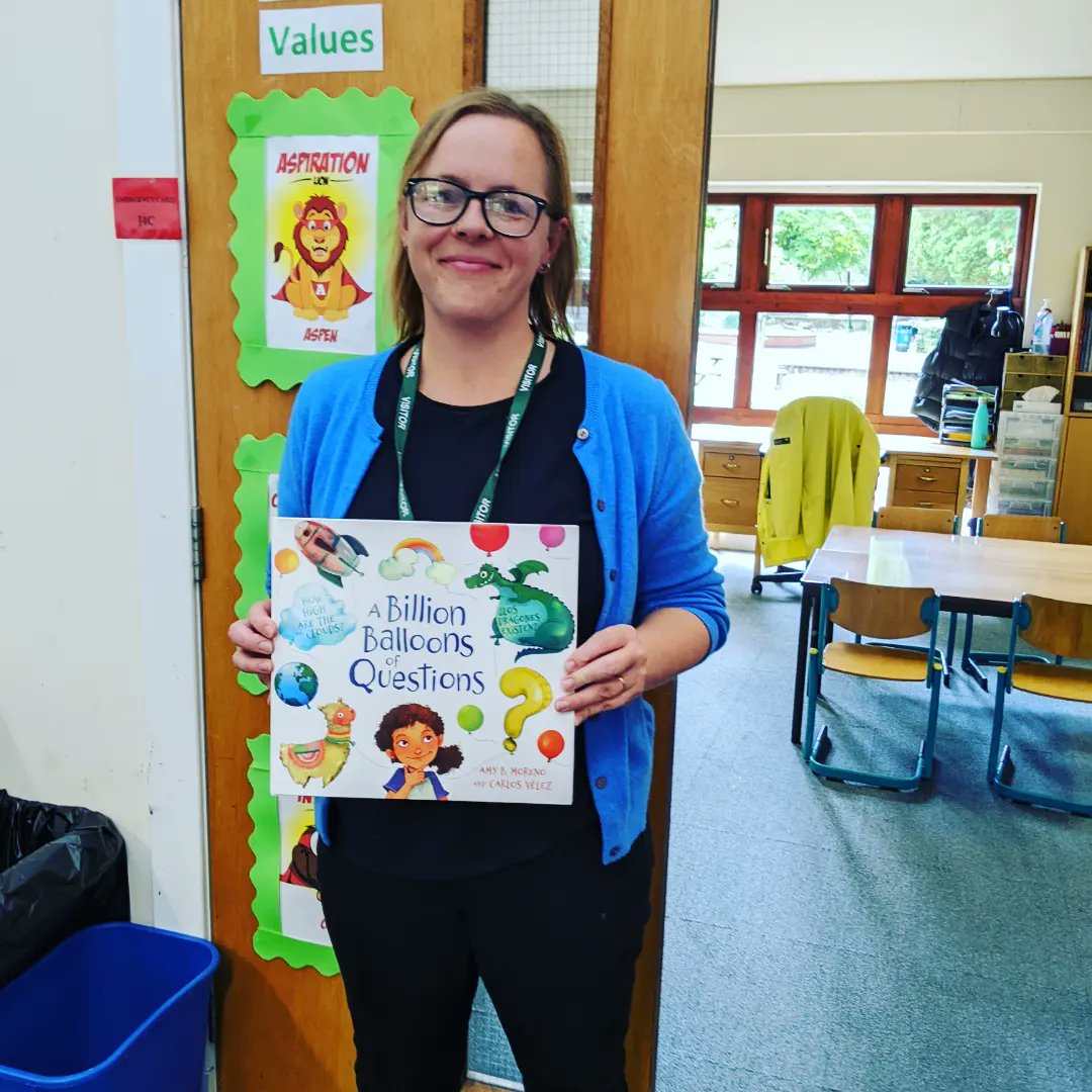 gingercatbkshop's tweet photo. Fantastic workshops today with @Amy_B_Moreno at @StColSchool visiting J2-4. Amy read her new book A Billion Balloons of Questions and the children thought up some brilliant balloon questions in their workshops 😍 @FlorisBooks #edutwitter #readingcomunity https://t.co/RjJcgxfoMU