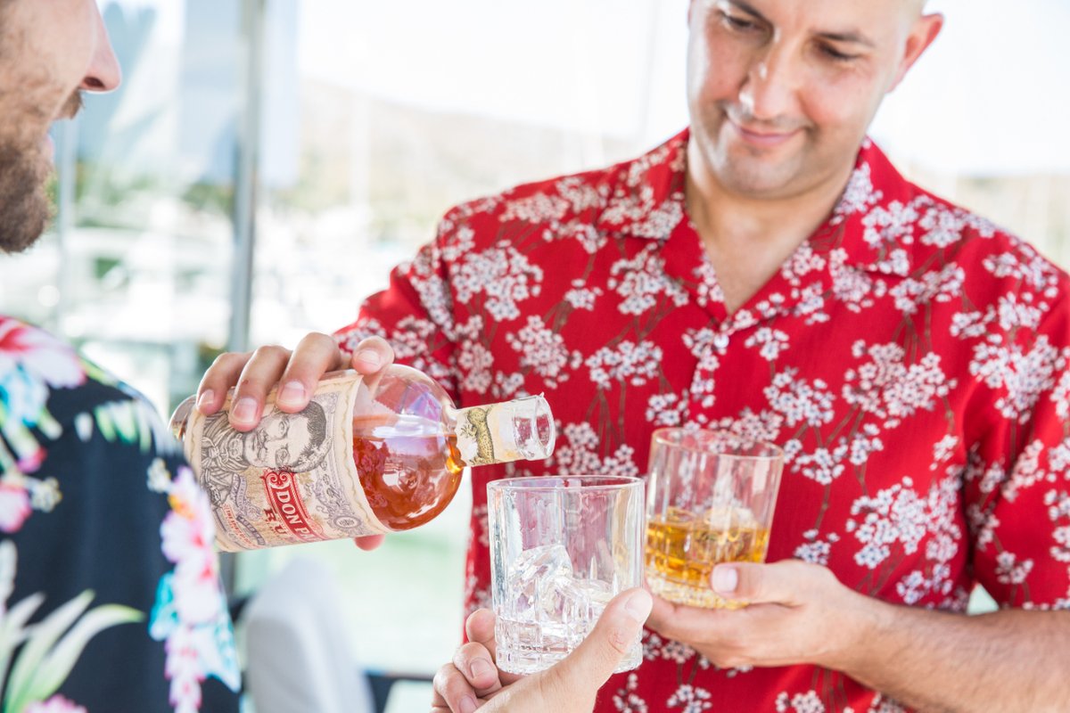 Estamos preparando algo extraordinario. 
¿Te sumas a la fiesta? Muy pronto en #Barcelona 𝙎𝙪𝙜𝙖𝙧𝙡𝙖𝙣𝙙𝙞𝙖 𝙞𝙨 𝘾𝙖𝙡𝙡𝙞𝙣𝙜
#ronpremium #rondonpapa #ronfilipino #sugarlandia #rumlover #sugarlandiaiscalling #sugarlandiatellama