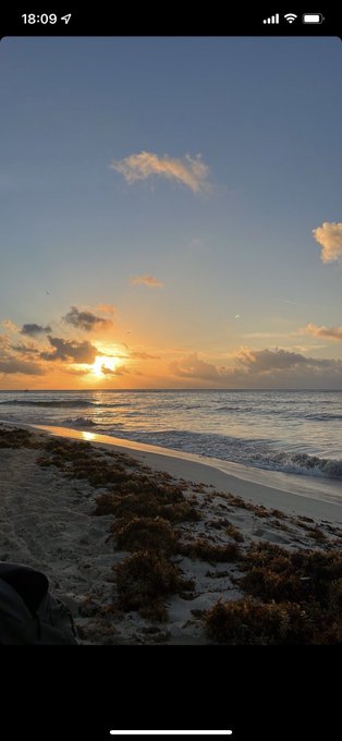 Amanec&iacute; en la playa https://t.co/aG0UFdZYDm