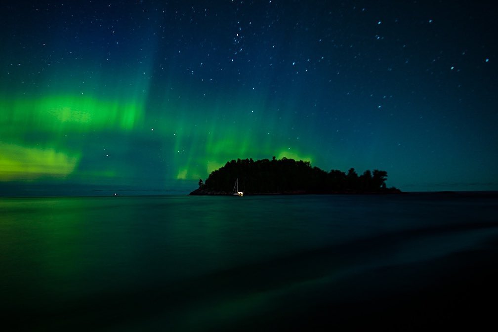 PureMichigan's tweet photo. Our #PureMichigan Instagram feed has been filled with photos of the #NorthernLights the past few days.
Check out these stunning views from _dj_studios, all.denm and scott_thomsen_images captured in Marquette (photos 1 and 2) and Glen Arbor (photo 3). https://t.co/4NpQEhESRc