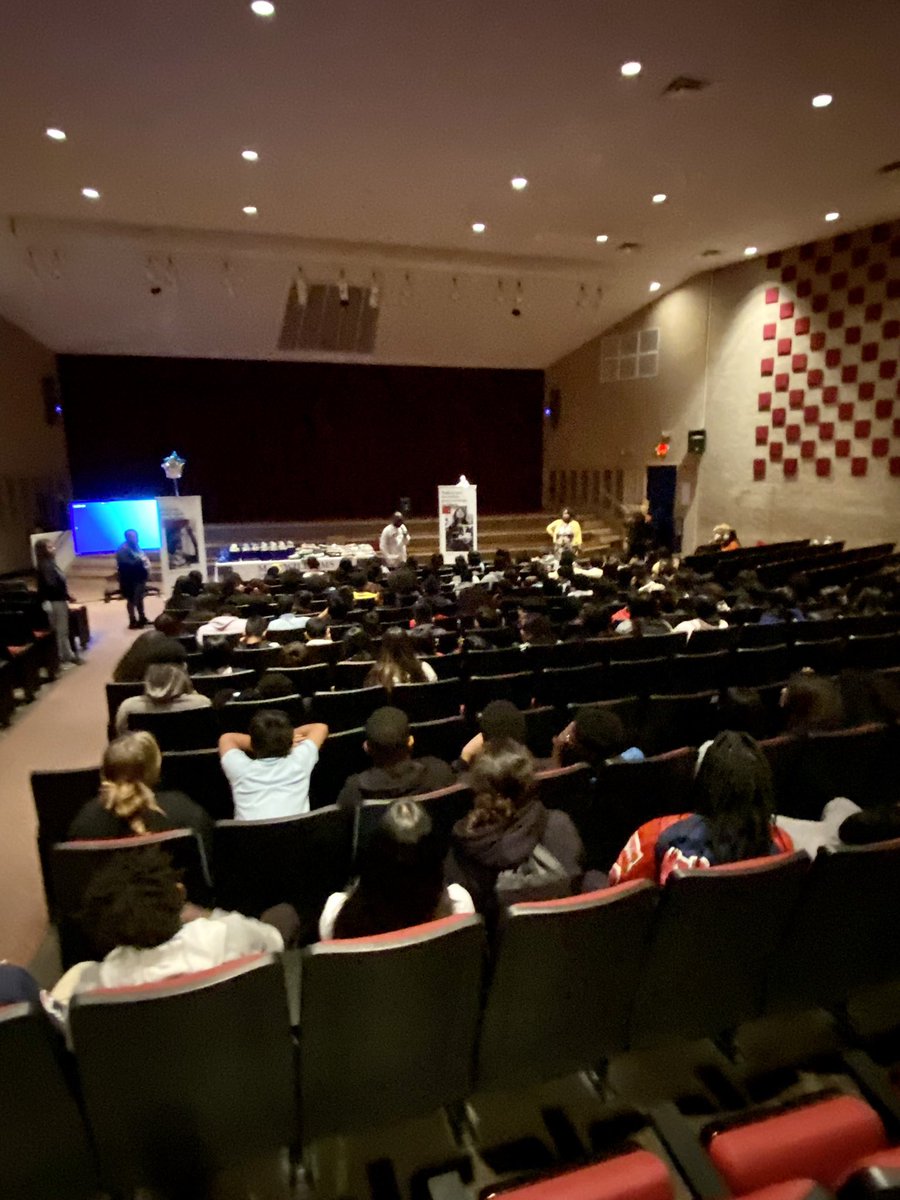 AngelaW55458110's tweet photo. Celebrating Wolverine Scholars @Williams44STEM during the 8 th grade Assembly. Masters and Meets STAAR ๐and our LEVEL Upโผ๏ธScholars . Digging into the Data and rewarding our scholars. @Williams44STEM @HISDChoice @TeamHISD #LevelUpMC #WeRSTEM https://t.co/dIxBzZLAoj