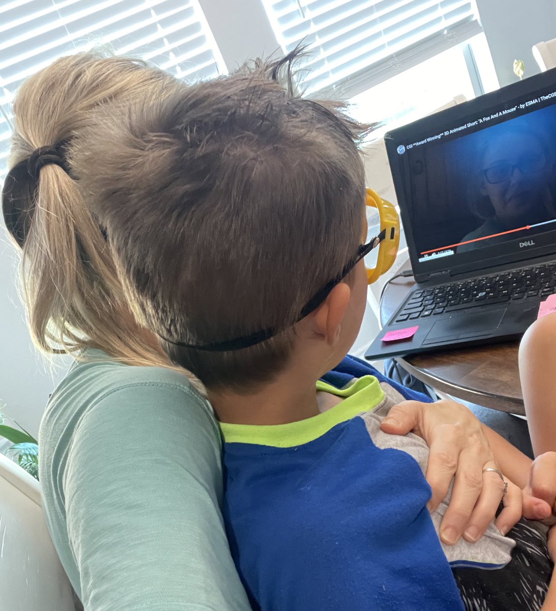 When you’re lesson planning and your little one wants to watch! #shortfilmsgrabtheirattention 🎬 #buildingaloveforreadingandwriting #7HillsLEADS