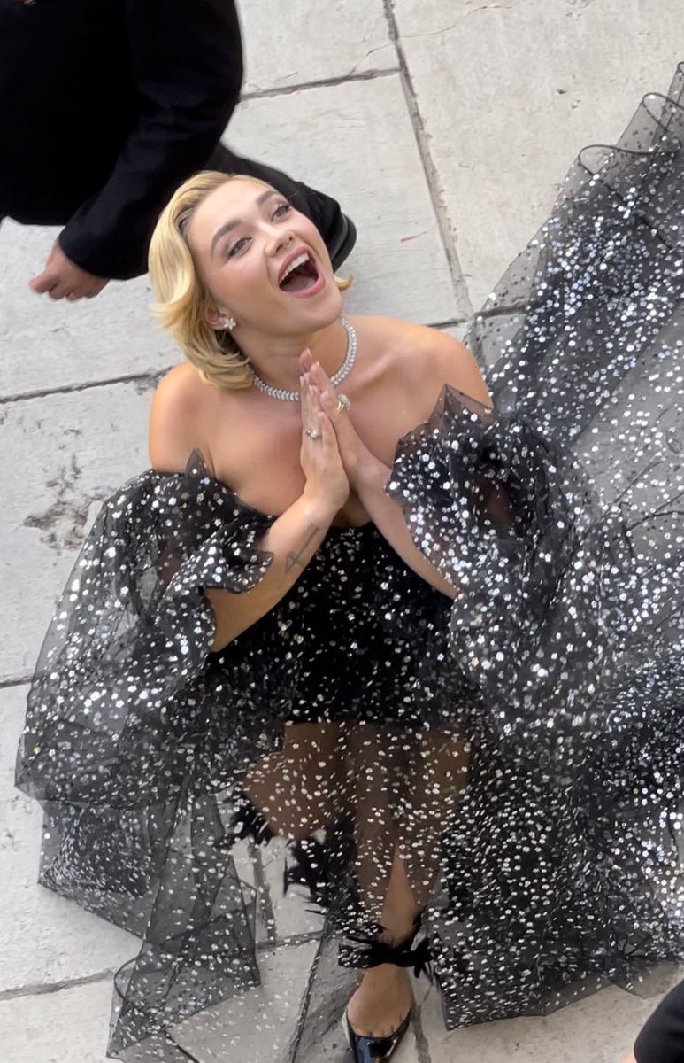 best of florence pugh tweet media