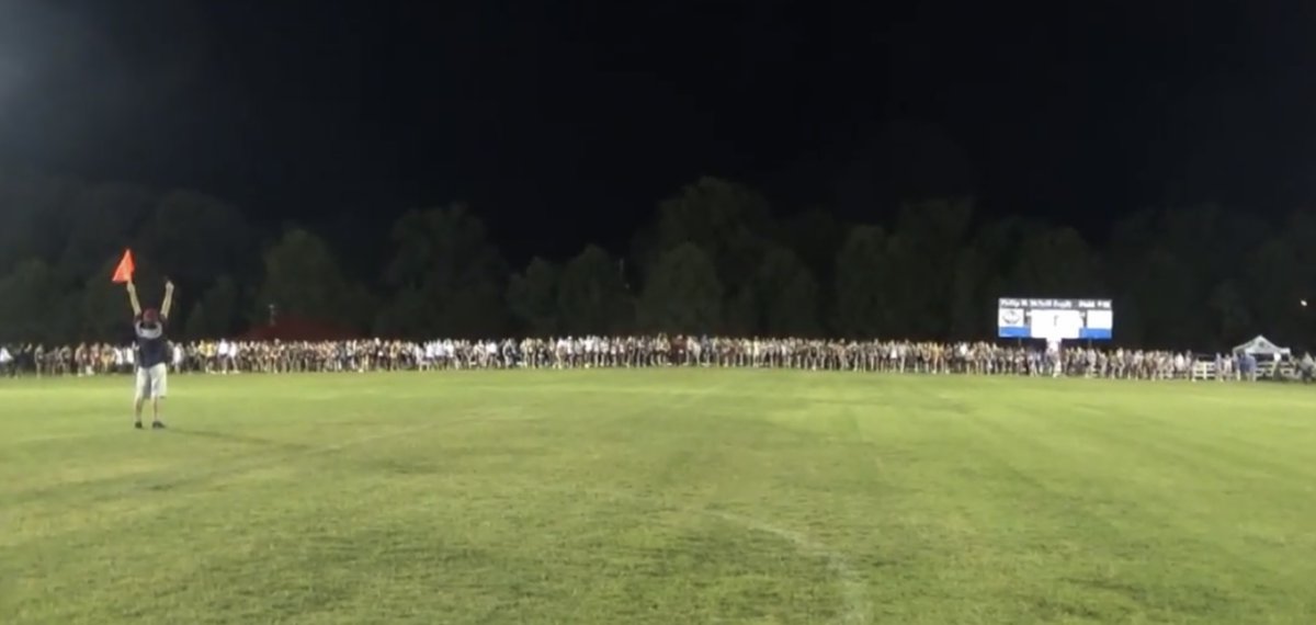 SHS_Track_CC's tweet photo. Starting line for the Memphis Twilight Varsity Boy’s Race. 55 schools and 402 athletes. #GoSenators https://t.co/YcYRVJ83PM