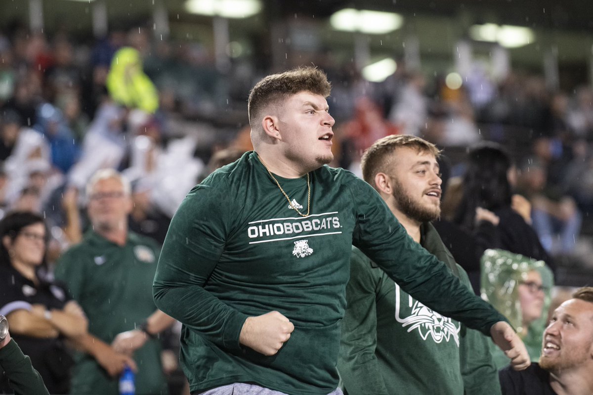 ThatDudeMAL_'s tweet photo. Shoutout @OhioFootball for the screen time, 1-0 bobcats baby 😤 https://t.co/8EaxEBHZBl