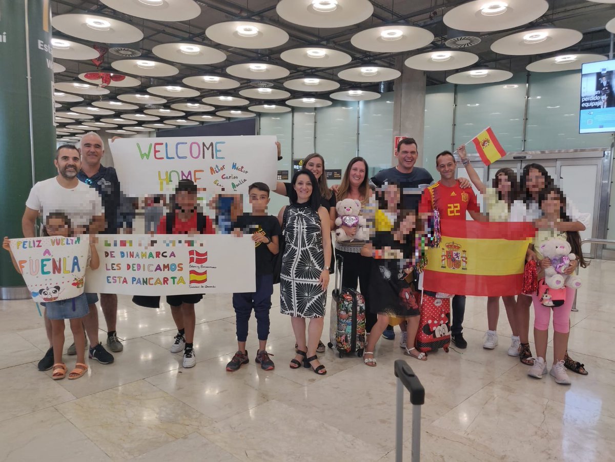 Fco_Quevedo's tweet photo. Finaliza el intercambio con Dinamarca con la foto de bienvenida de nuevo a Fuenlabrada. Muchas gracias a todos los que lo han hecho posible. #bilingualquevedo
Congrats!!!!!!!!!!!!
Enhorabuena!!!!!!! #SOSOLVER
@sepiegob
@educacmadrid
#IF_CMadrid
@Aytofuenlabrada
@almupaleo https://t.co/fPDdu7iy4y