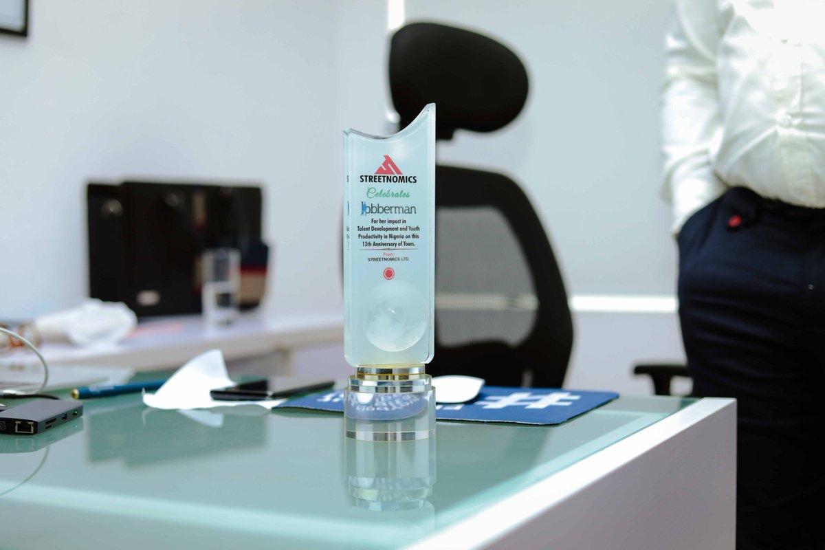 Jobbermandotcom's tweet photo. This serves to inspire us more than ever, to continue our mission to bridge the talent gap through development initiatives and matching talents with opportunities.

Many thanks to the @Streetnomicsng team. We appreciate the gesture!

#JobbermanNigeria #TalentDevelopment https://t.co/DrO1GOTdPg